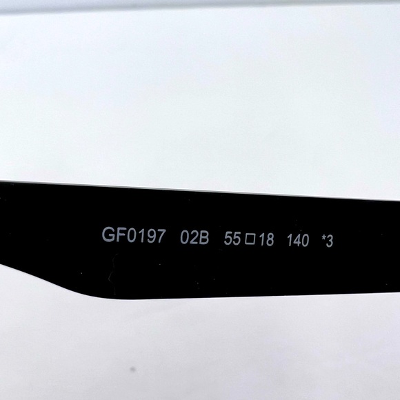 GUESS, BLACK METAL FRAME WITH LAVENDER  LENSES, SUNGLASSES, 100% UV PROTECTION - Picture 9 of 14